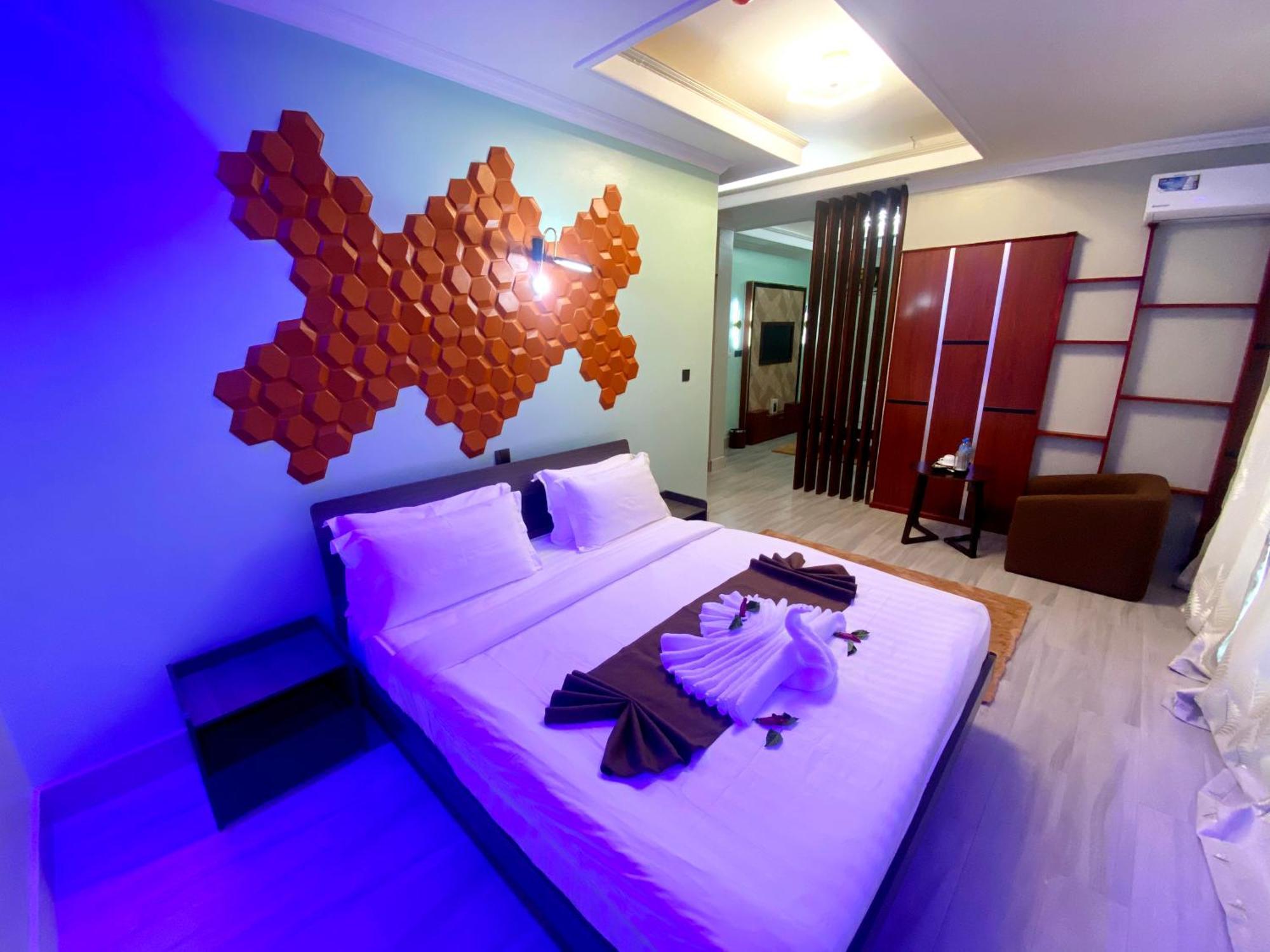 Brand Hotel Ντοντόμα Εξωτερικό φωτογραφία