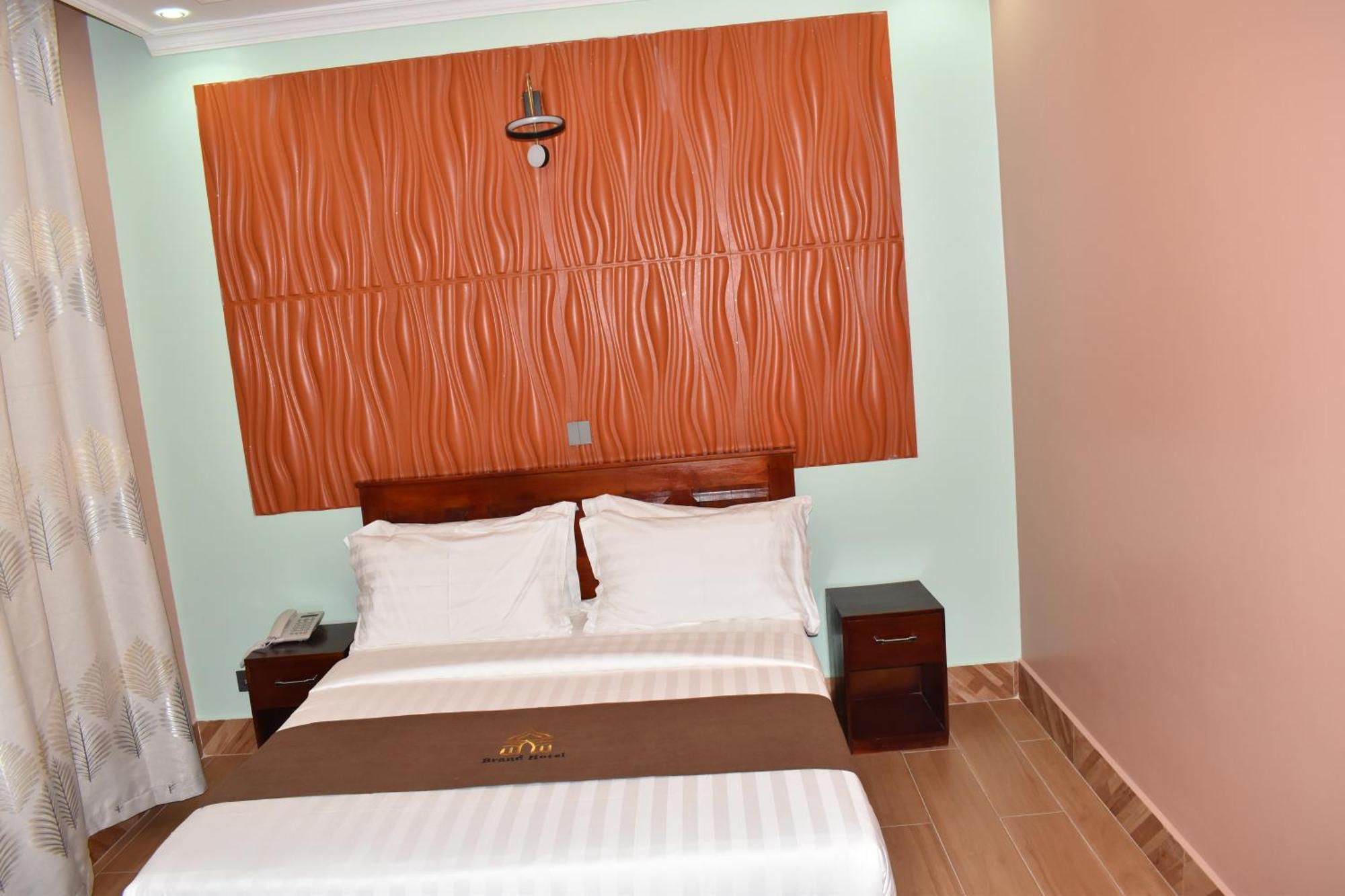 Brand Hotel Ντοντόμα Εξωτερικό φωτογραφία