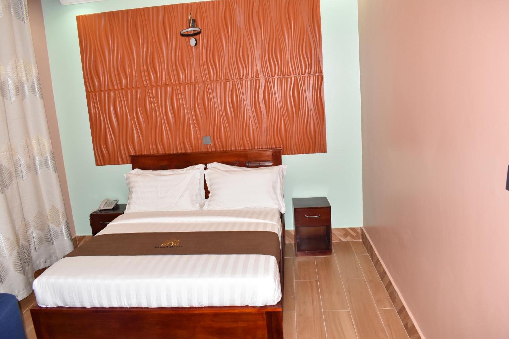 Brand Hotel Ντοντόμα Εξωτερικό φωτογραφία