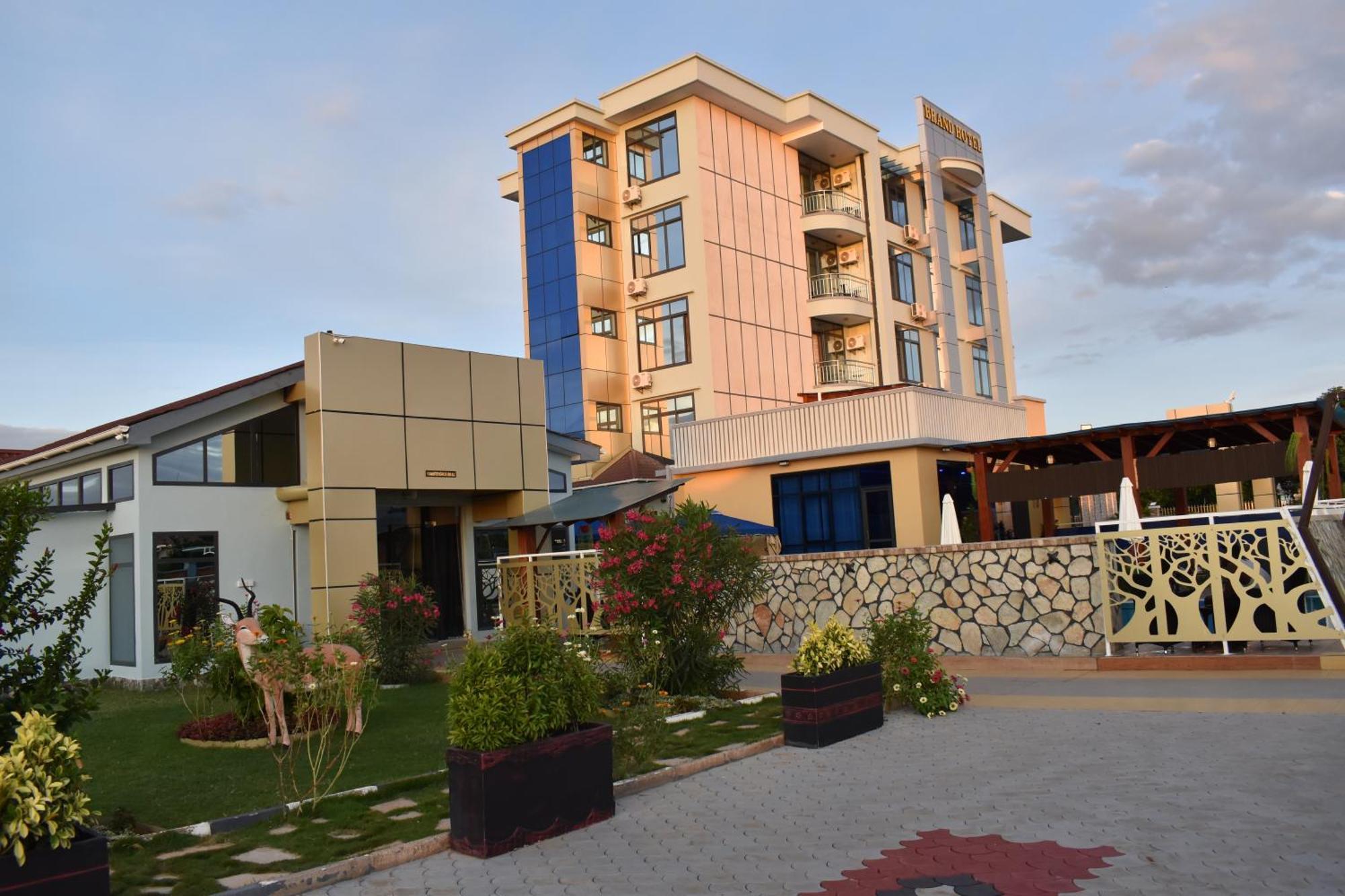 Brand Hotel Ντοντόμα Εξωτερικό φωτογραφία