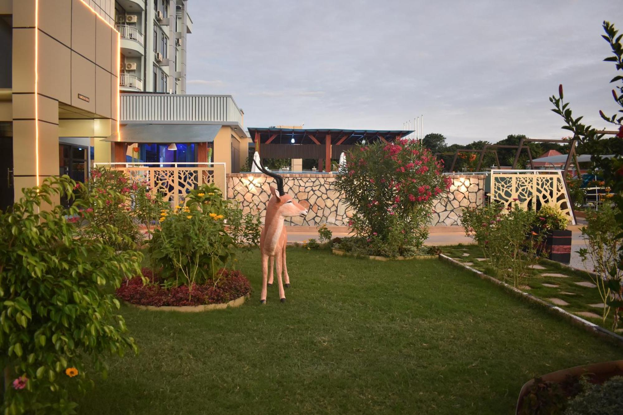 Brand Hotel Ντοντόμα Εξωτερικό φωτογραφία